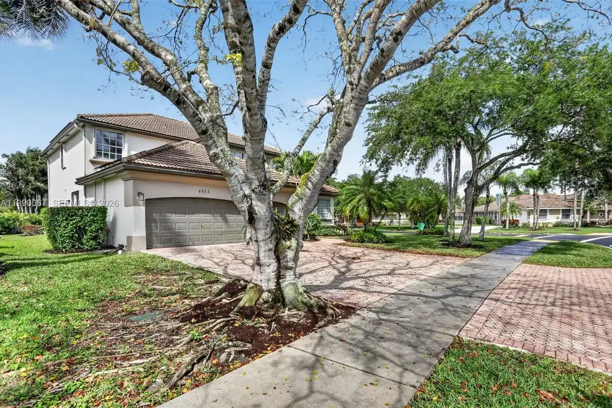 4953 Kensington Cir, Coral Springs: photo 1 of 41