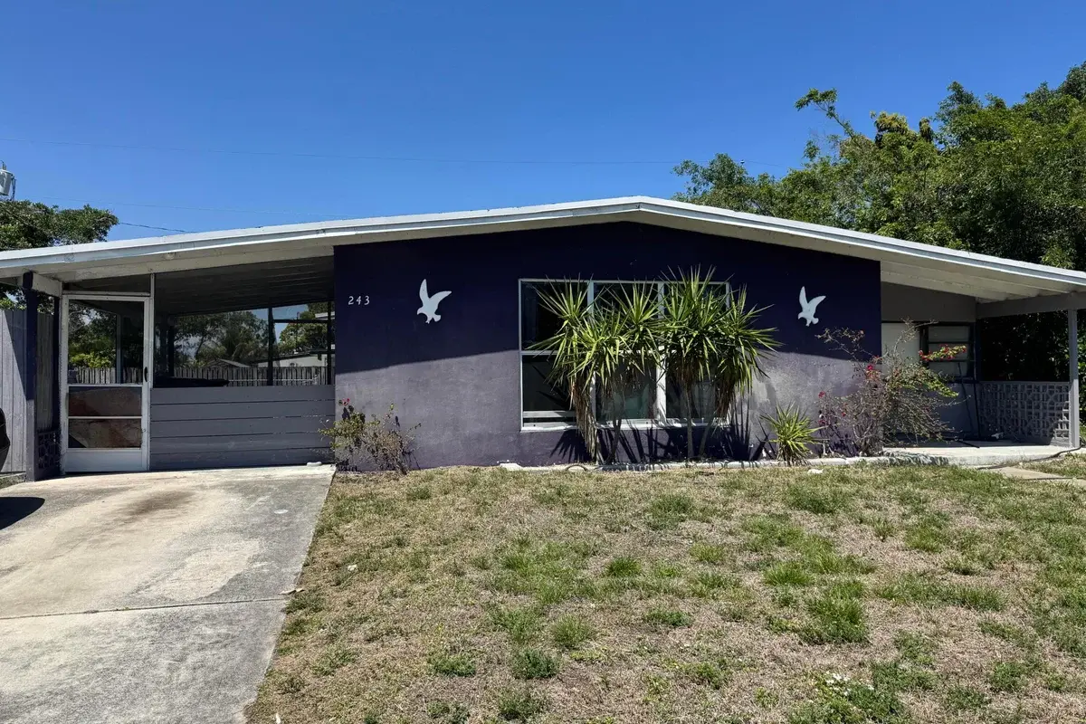 243 NE 39th Ct, Deerfield Beach: photo 1 of 9