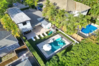 1606 SE 1st St, Fort Lauderdale: photo 1 of 41