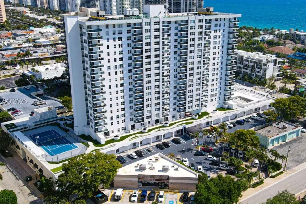 3015 N Ocean Blvd #4L, Fort Lauderdale: photo 1 of 28