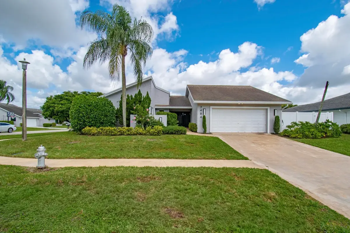 7484 Malibu Crescent, Boca Raton: photo 1 of 54