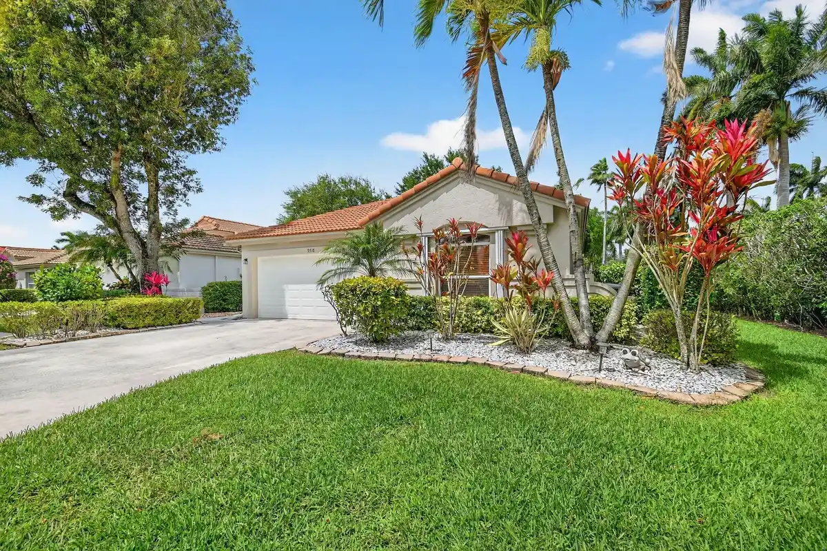 9718 Harbour Lake Cir, Boynton Beach: photo 1 of 101