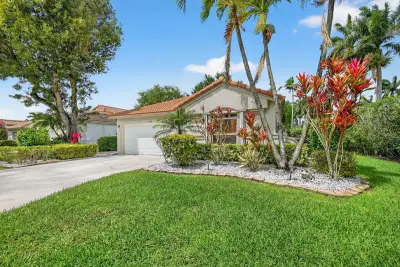 9718 Harbour Lake Cir, Boynton Beach: photo 1 of 101