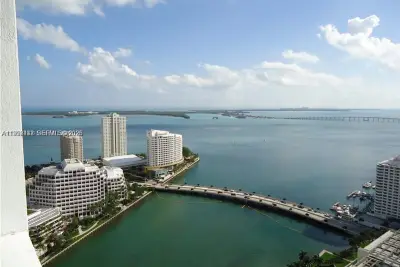 495 Brickell Ave #3909, Miami: photo 1 of 11