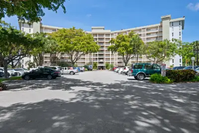 3051 N Course Dr #211, Pompano Beach: photo 1 of 25