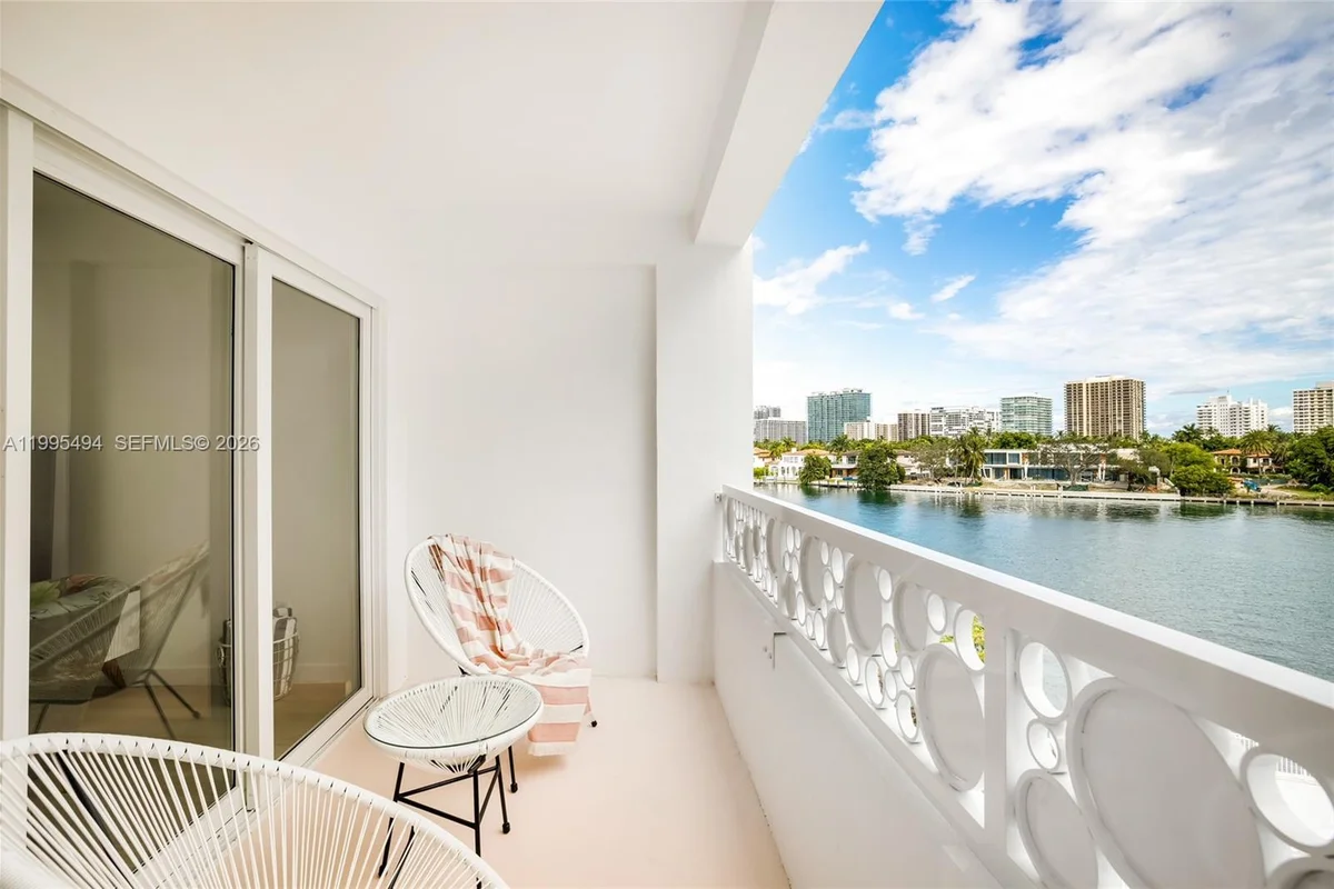 9881 E Bay Harbor Dr #502, Bay Harbor Islands: photo 1 of 23