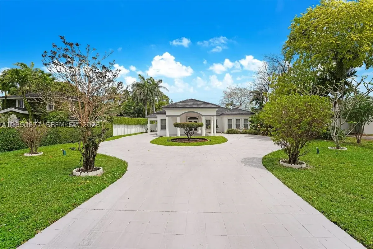 69 S Royal Poinciana Blvd, Miami Springs: photo 1 of 20