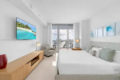 2602 E Hallandale Beach Blvd #R2805, Hallandale Beach: photo 1 of 42