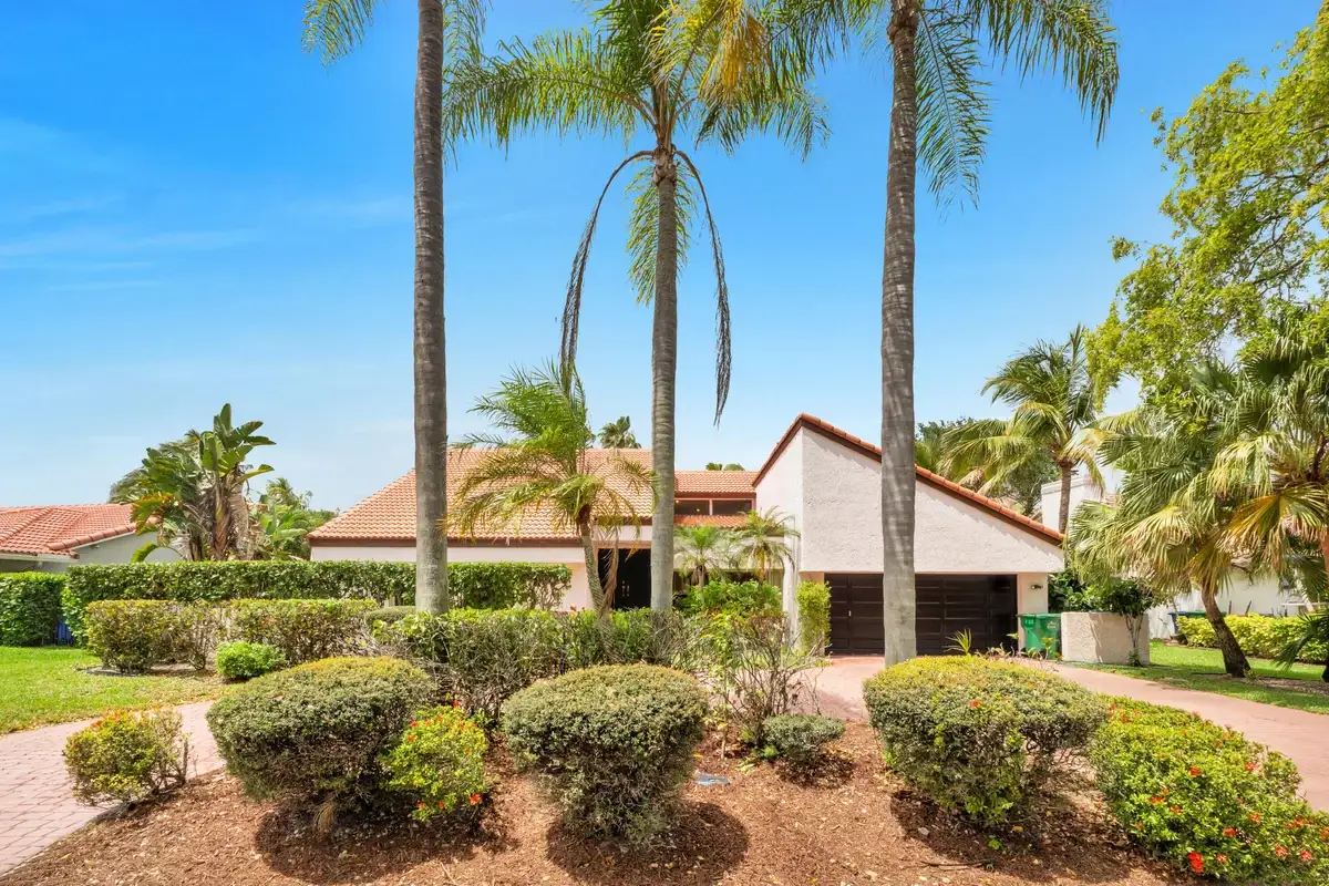 5040 NW 88th Ln, Coral Springs: photo 1 of 46