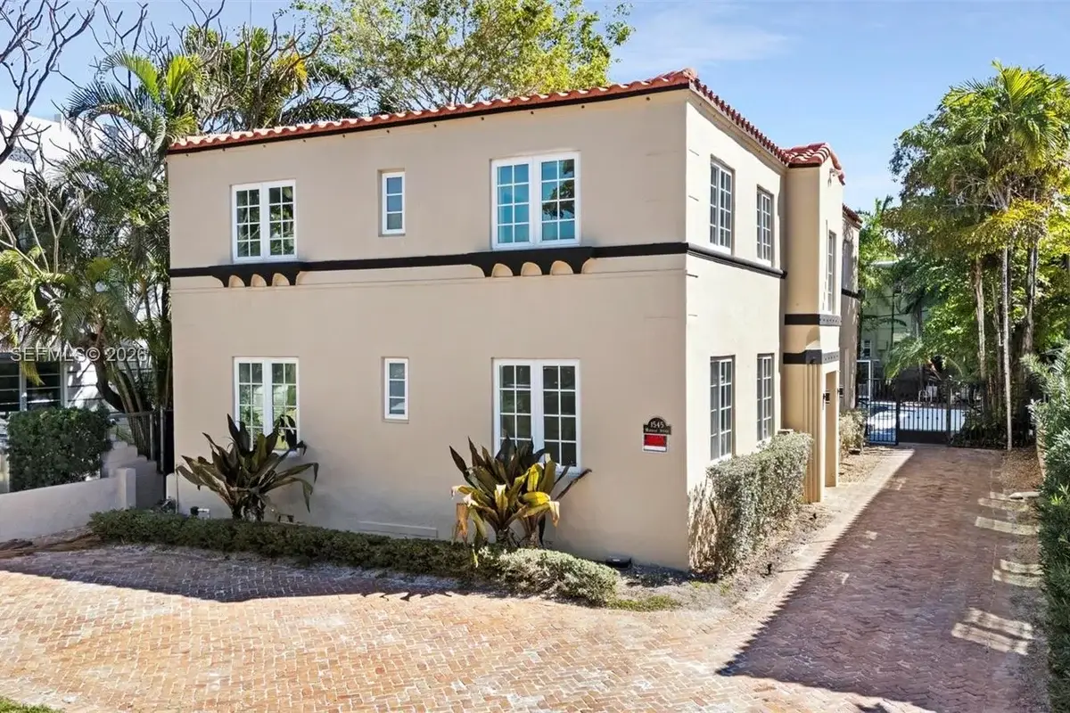 1545 Meridian Ave, Miami Beach: photo 1 of 52