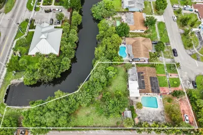 1091 NW 46th Ave, Lauderhill: photo 1 of 20