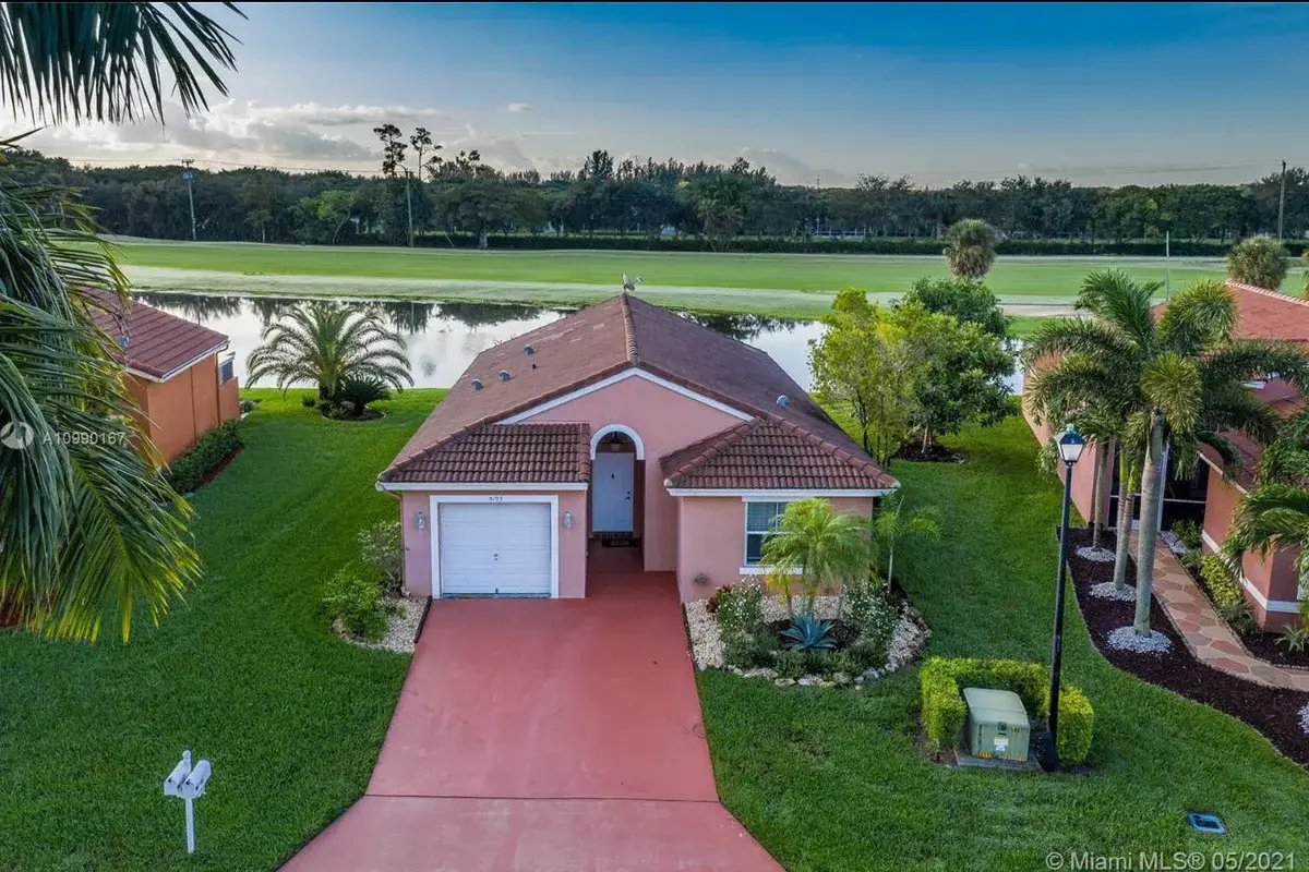 8193 Pelican Harbour Dr, Lake Worth: photo 1 of 23