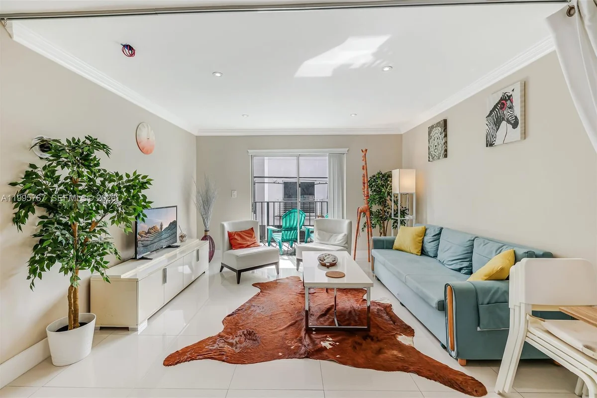 618 Euclid Ave #204, Miami Beach: photo 1 of 32