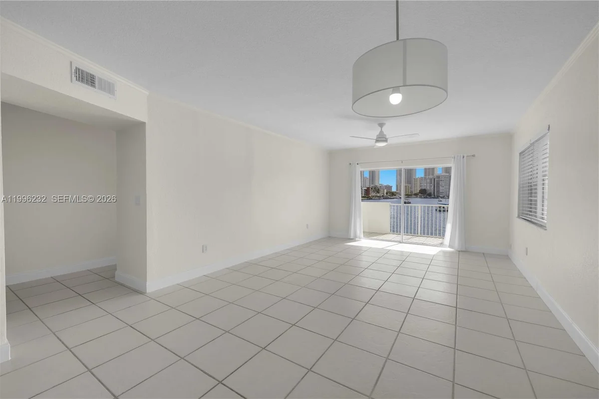 462 Golden Isles Dr #210, Hallandale Beach: photo 1 of 32