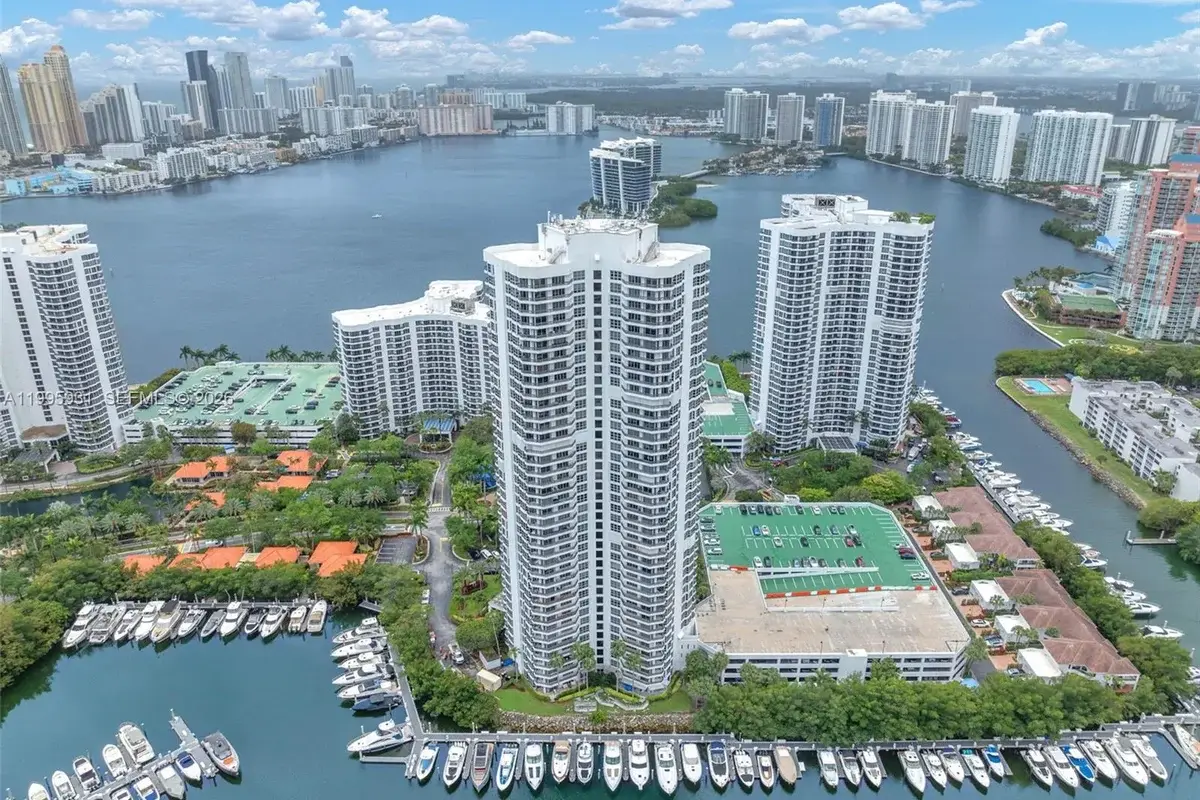 3500 Mystic Pointe Dr #3001, Aventura: photo 1 of 42