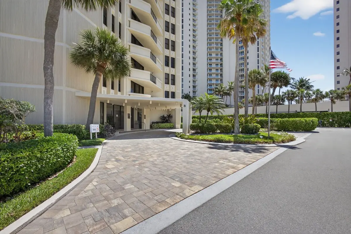 2800 N Ocean Dr #B24d, Riviera Beach: photo 1 of 79