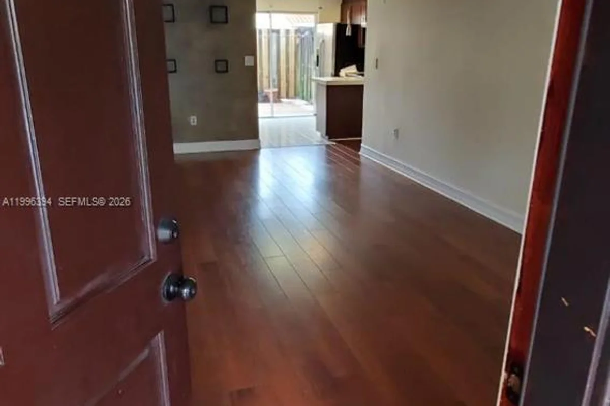7010 NW 173rd Dr #1901, Hialeah: photo 1 of 16