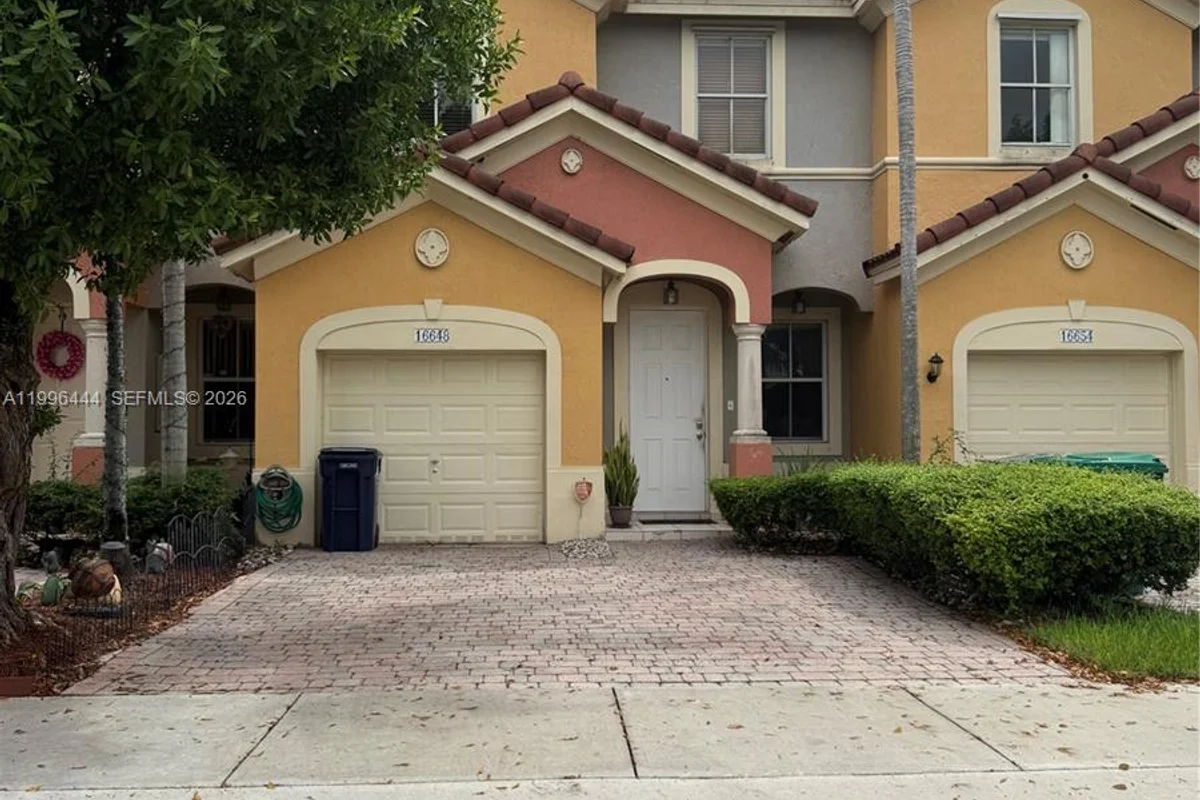 16648 SW 83rd Ln, Miami: photo 1 of 26