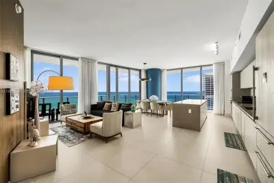4111 S Ocean Dr #LPH1, Hollywood: photo 1 of 19