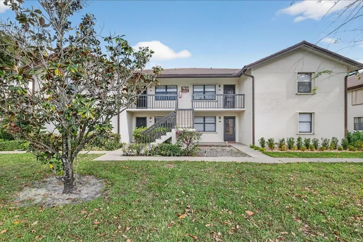 7633 Tahiti Ln #101, Lake Worth: photo 1 of 26