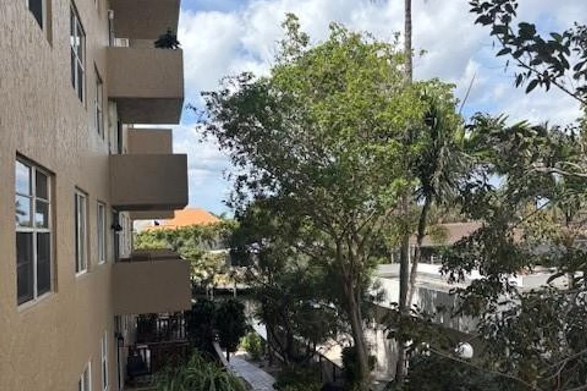1421 S Ocean Blvd #218, Pompano Beach: photo 1 of 10
