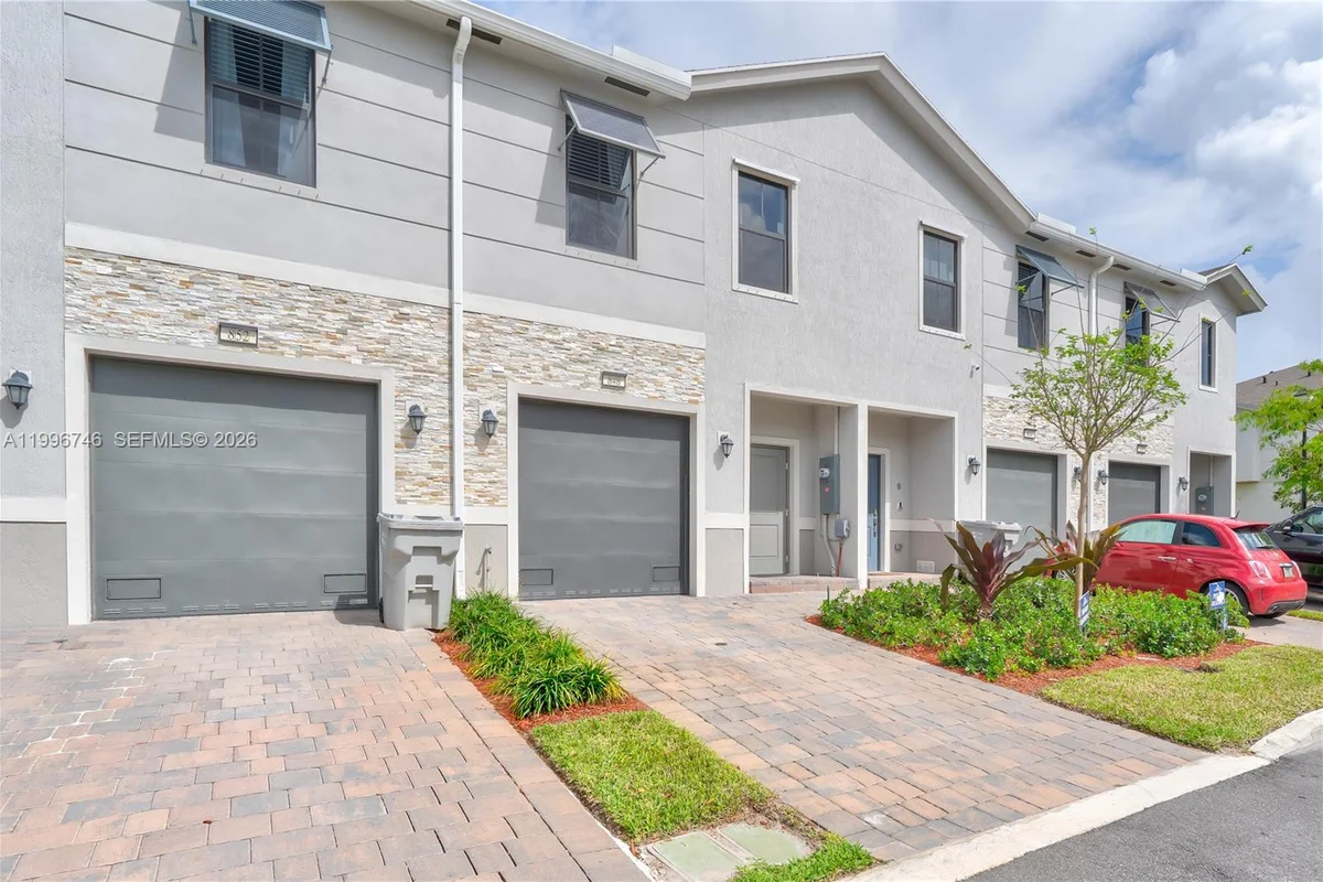 848 NW 3rd Ter, Pompano Beach: photo 1 of 42
