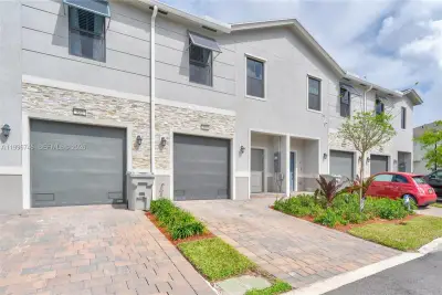 848 NW 3rd Ter, Pompano Beach: photo 1 of 42