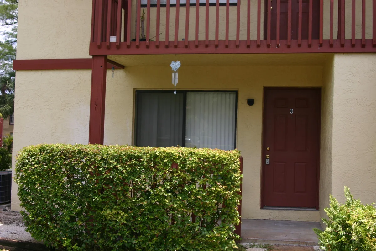 2070 NW 43rd Ter #3, Lauderhill: photo 1 of 5