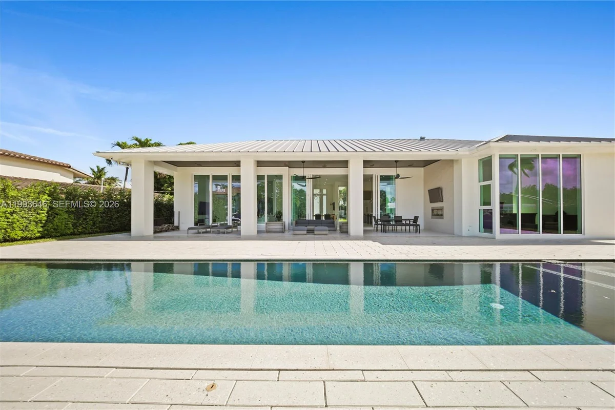 2815 NE 26th Pl, Fort Lauderdale: photo 1 of 58