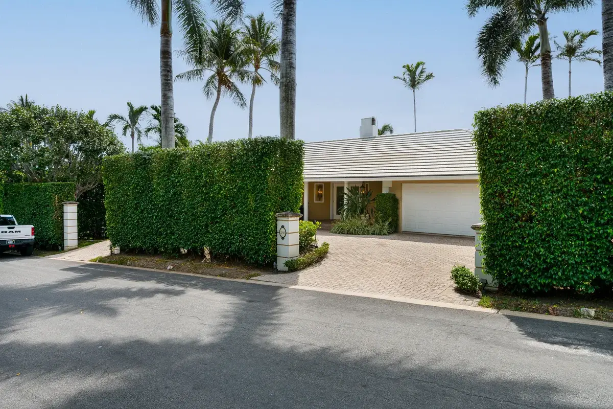 280 Tradewind Dr, Palm Beach: photo 1 of 34