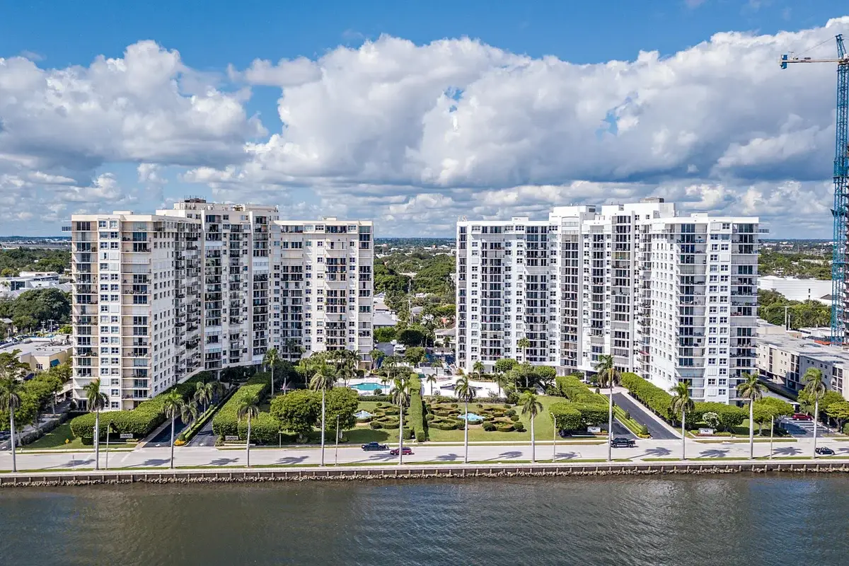1801 S Flagler Dr #1105, West Palm Beach: photo 1 of 28