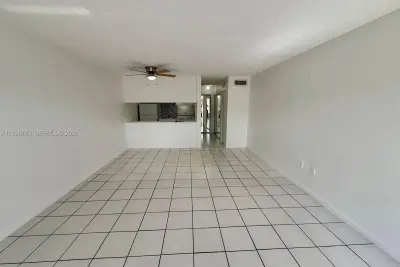 291 NW 177th St #C-107, Miami Gardens: photo 1 of 8