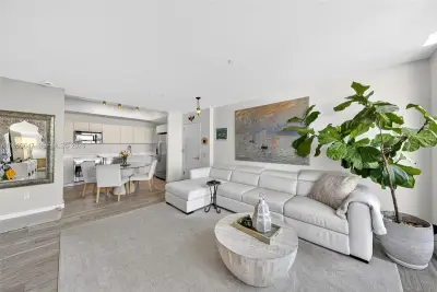 4250 Biscayne Blvd #609, Miami: photo 1 of 32