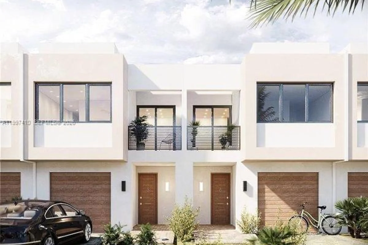 730 Cypress Grove Dr, Pompano Beach: photo 1 of 2