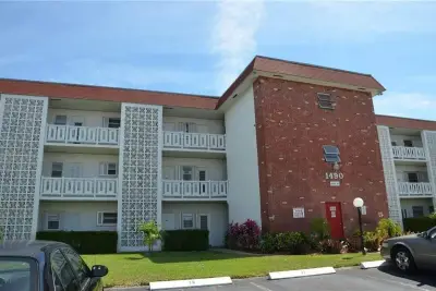 1490 NW 43rd Ave #208, Lauderhill: photo 1 of 5