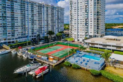 2750 NE 183rd St #801, Aventura: photo 1 of 31
