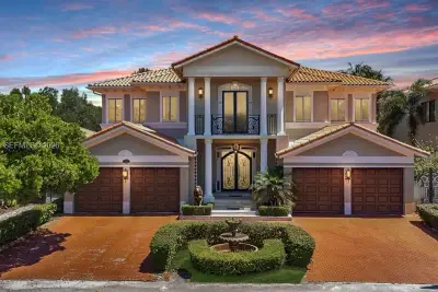 18821 SW 74th Ct, Cutler Bay: photo 1 of 101