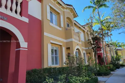 8938 SW 19th St #904, Miramar: photo 1 of 19