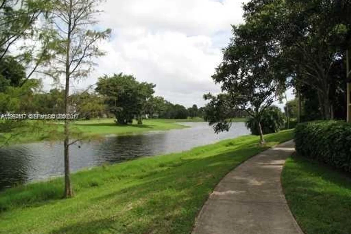 Condo in Pompano Beach: photo 1 of 13
