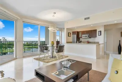 20000 E Country Club Dr #1102, Aventura: photo 1 of 38