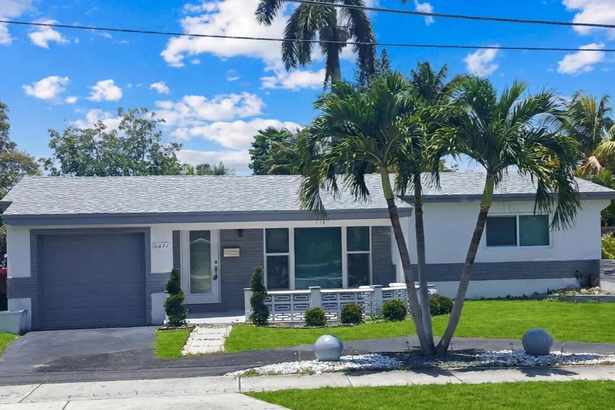6641 Miramar Pkwy, Miramar: photo 1 of 17