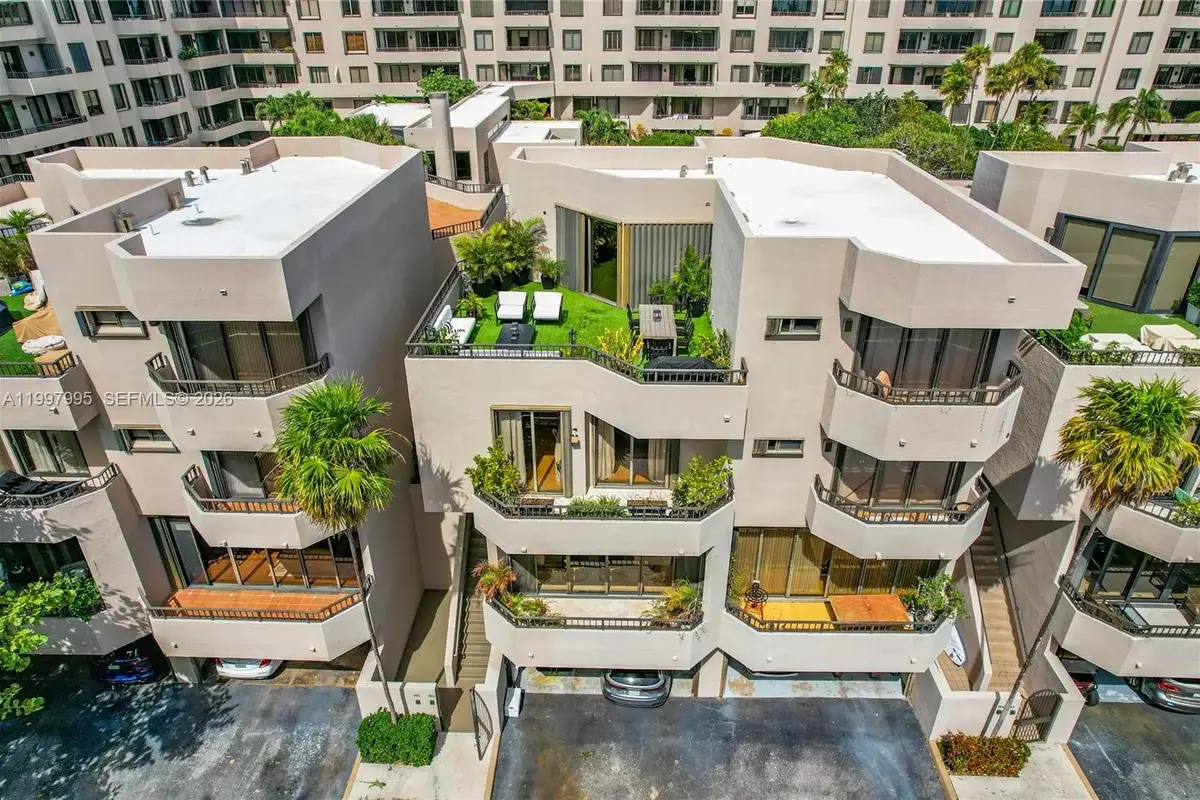 201 Crandon Blvd #163, Key Biscayne: photo 1 of 29