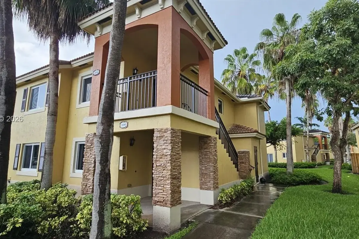 935 NE 33rd Ter #204, Homestead: photo 1 of 28