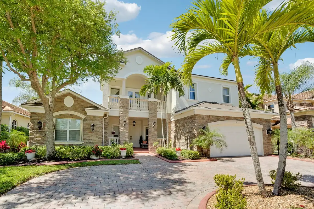 8197 Butler Greenwood Dr, West Palm Beach: photo 1 of 46