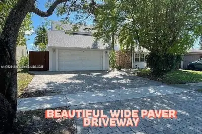 1350 S Fieldlark Ln, Homestead: photo 1 of 16