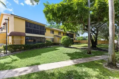 3047 N Oakland Forest Dr #204, Oakland Park: photo 1 of 18
