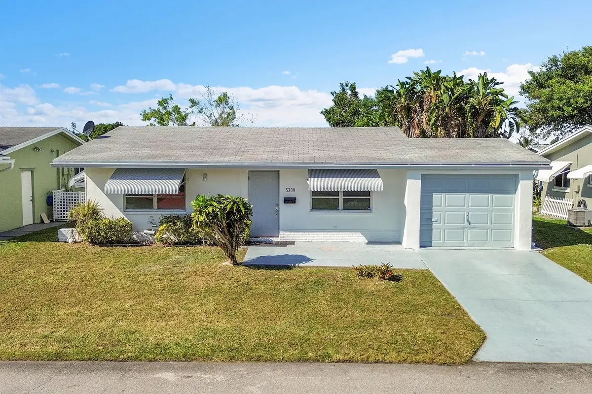 5309 NW 49th Ave, Tamarac: photo 1 of 52