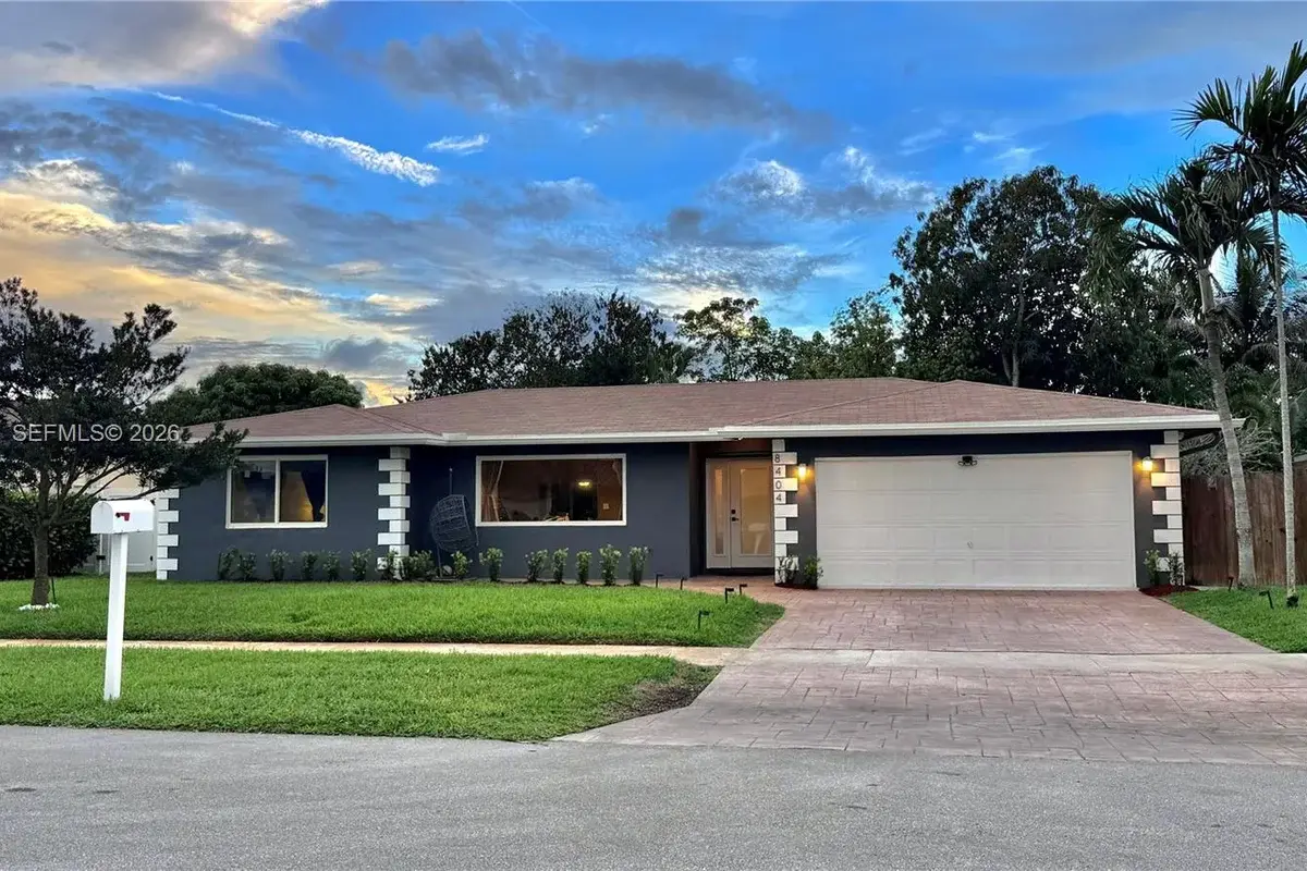 8404 SW 26th St, Davie: photo 1 of 42