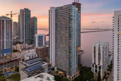 460 NE 28th St #2908, Miami: photo 1 of 59