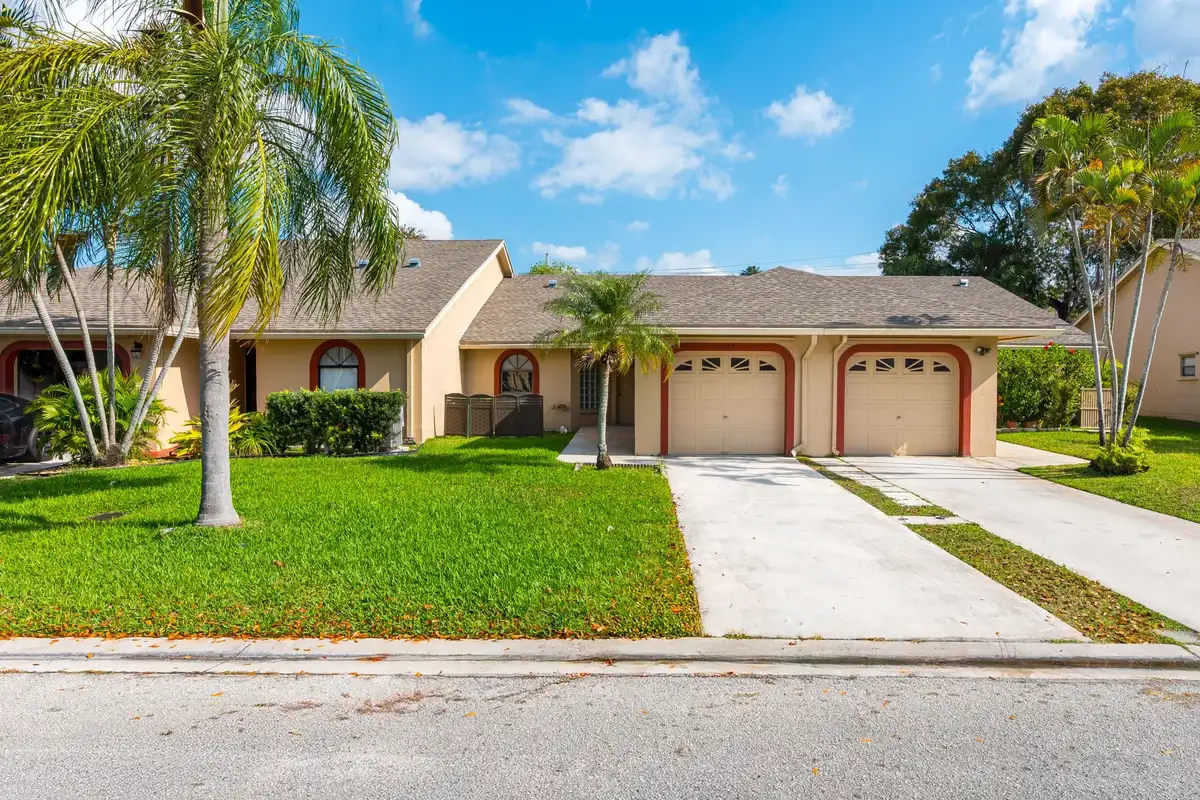 9665 NW 76th Ct, Tamarac: photo 1 of 20